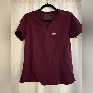 FIGS maroon top size S
